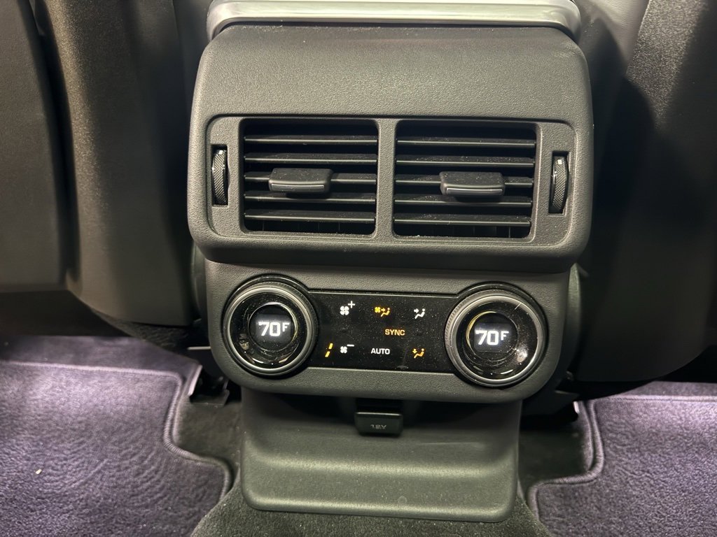 Used 2020 Land Rover Range Rover Velar R-Dynamic HSE image 21