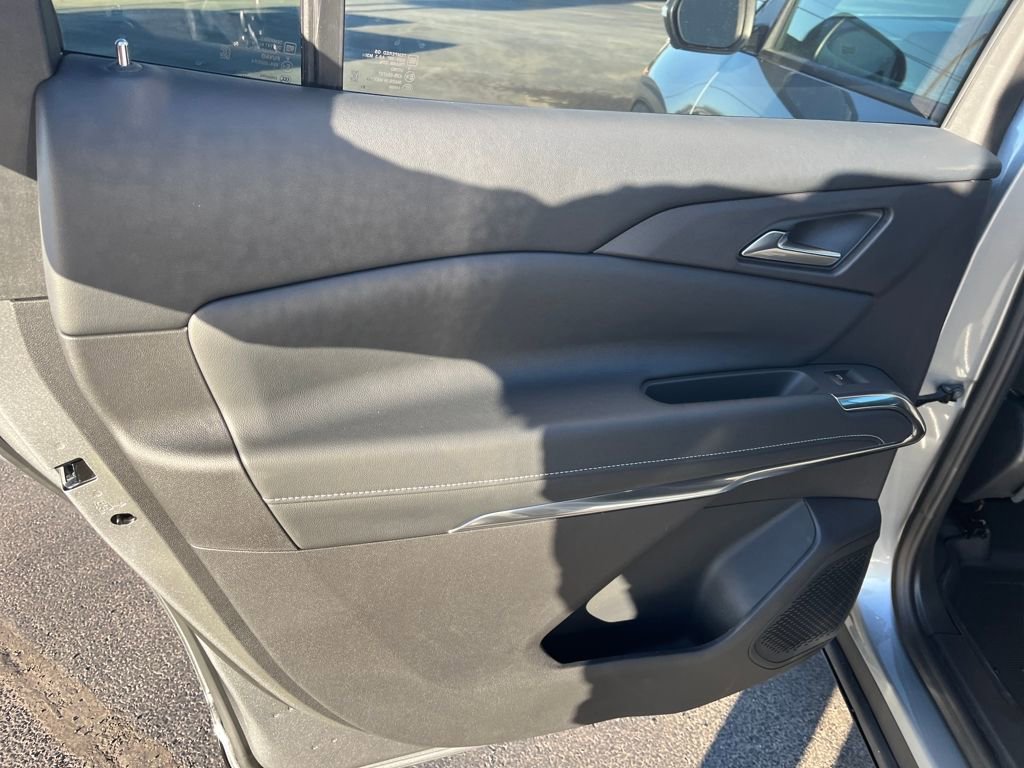 New 2026 Chevrolet Traverse LT image 21