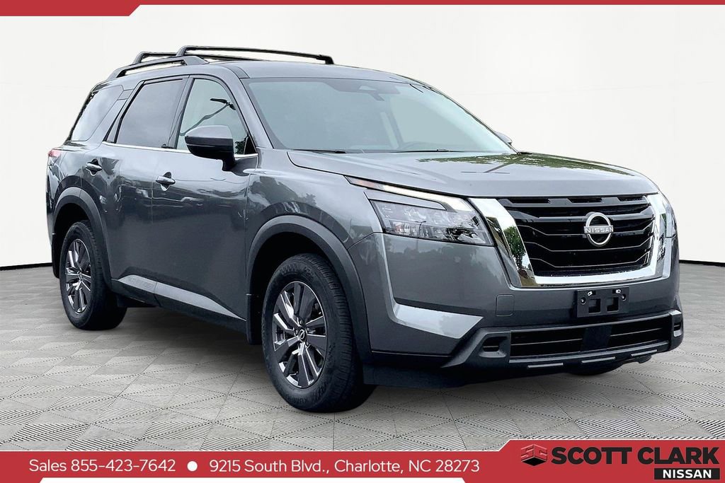 Used 2023 Nissan Pathfinder SV