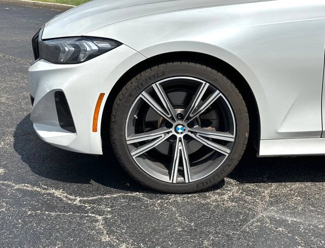 Used 2024 BMW 330i xDrive Sedan w/ Premium Package AWD/4WD image 5