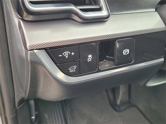 Used 2025 Kia Sportage SX image 17
