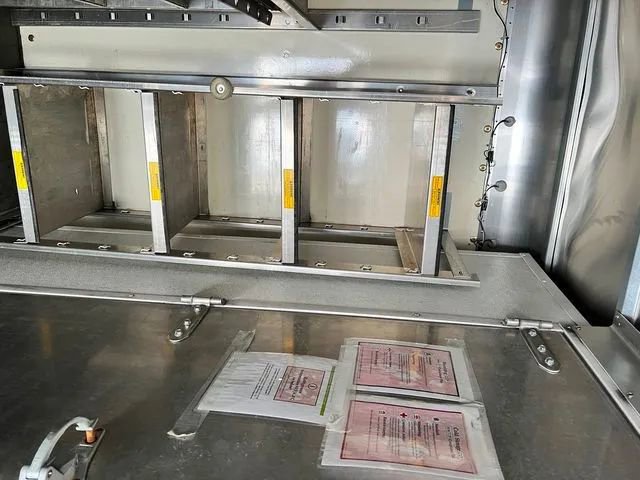 Used 2016 Chevrolet Express 4500 image 24