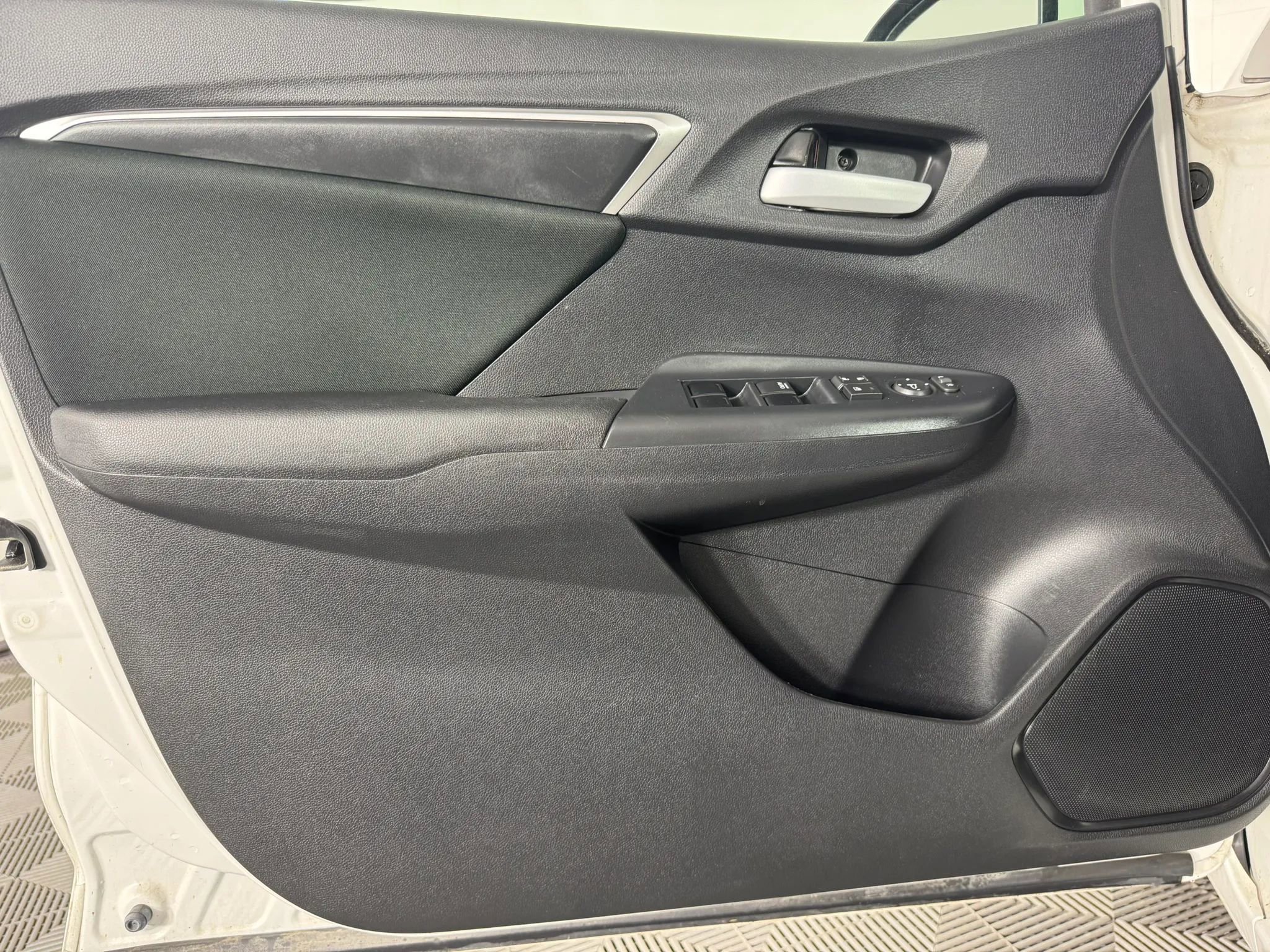 Used 2019 Honda Fit LX image 33