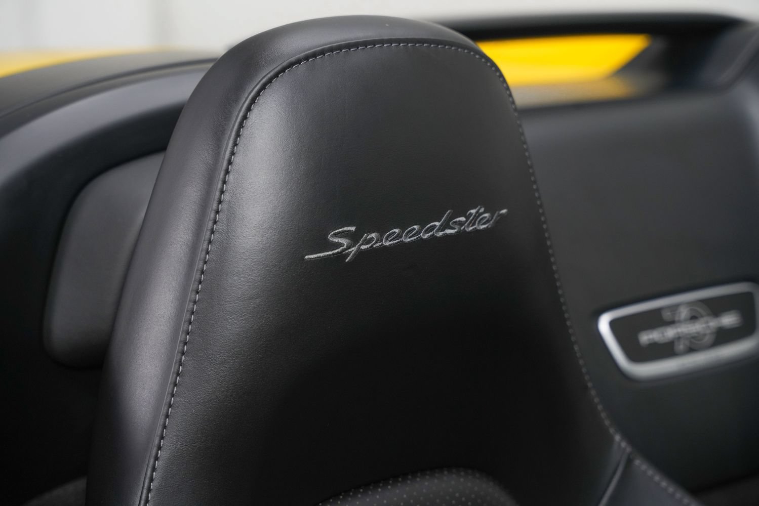 Used 2019 Porsche 911 Speedster RWD image 32