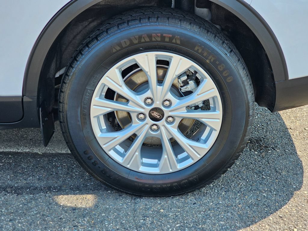 Used 2025 Ford Escape Active AWD/4WD image 9