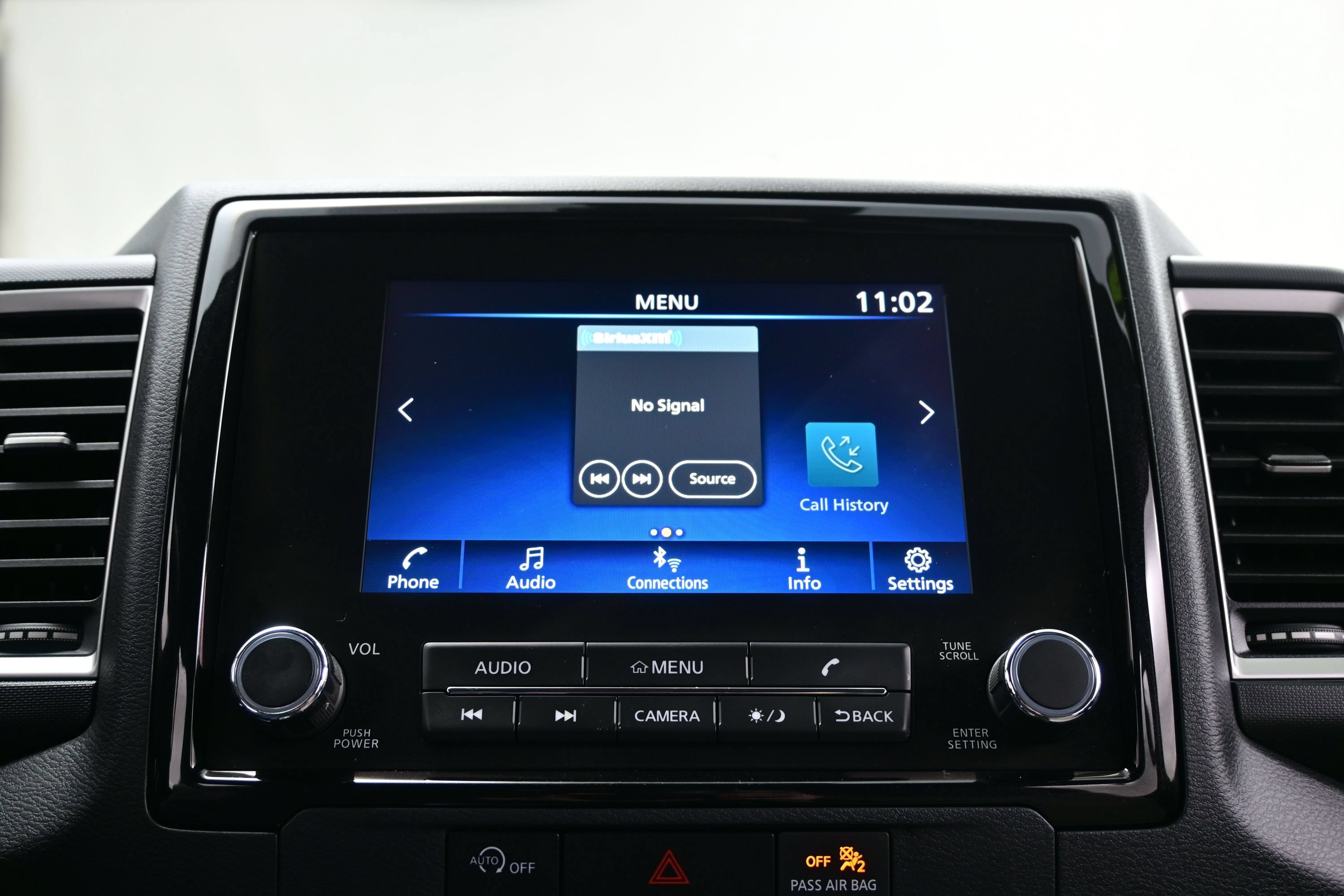 Used 2024 Nissan Frontier SV w/ Technology Package RWD image 18