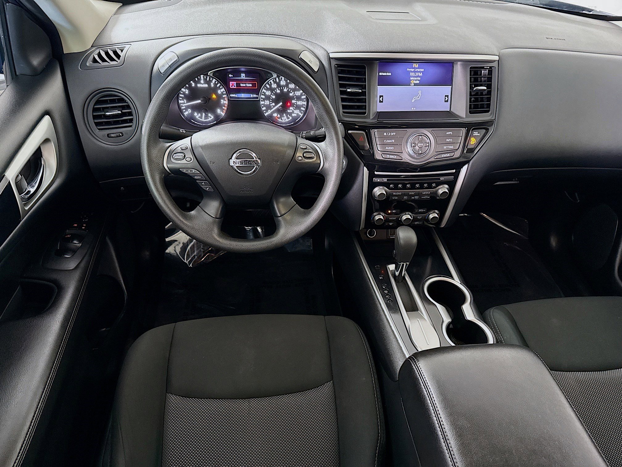 Used 2020 Nissan Pathfinder S image 17
