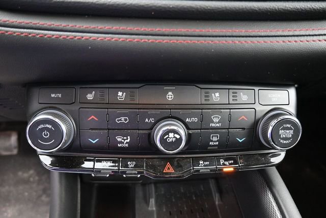 Used 2025 Dodge Durango R/T AWD/4WD image 26
