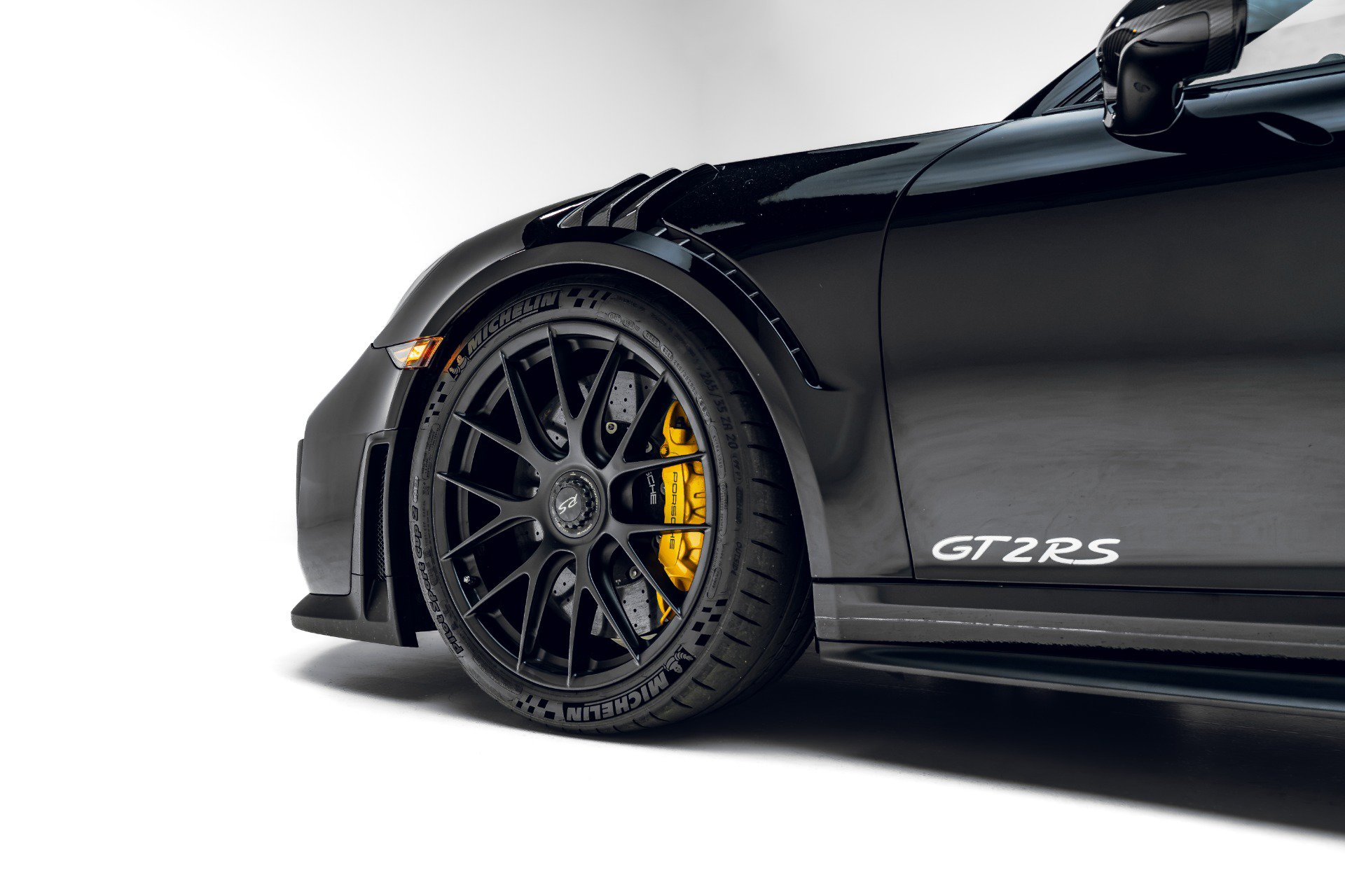 Used 2018 Porsche 911 GT2 RS RWD image 12