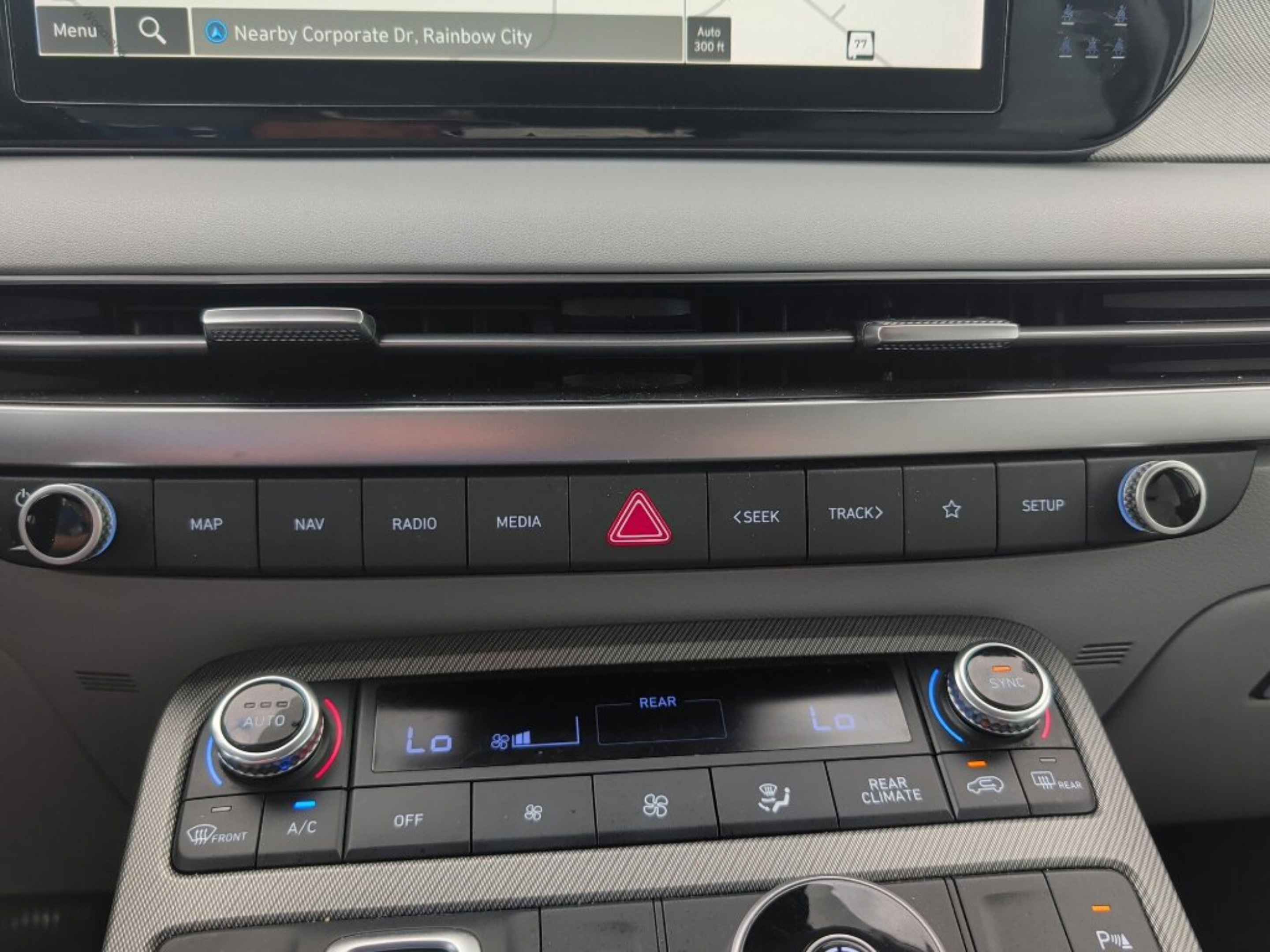 Used 2024 Hyundai Palisade SEL FWD image 24