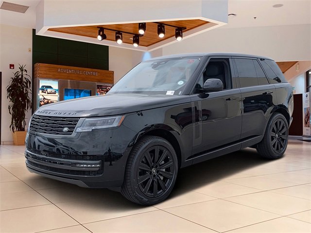 New 2025 Land Rover Range Rover SE