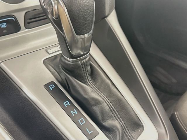 Used 2013 Ford Focus SE w/ SE Winter Pkg FWD image 17
