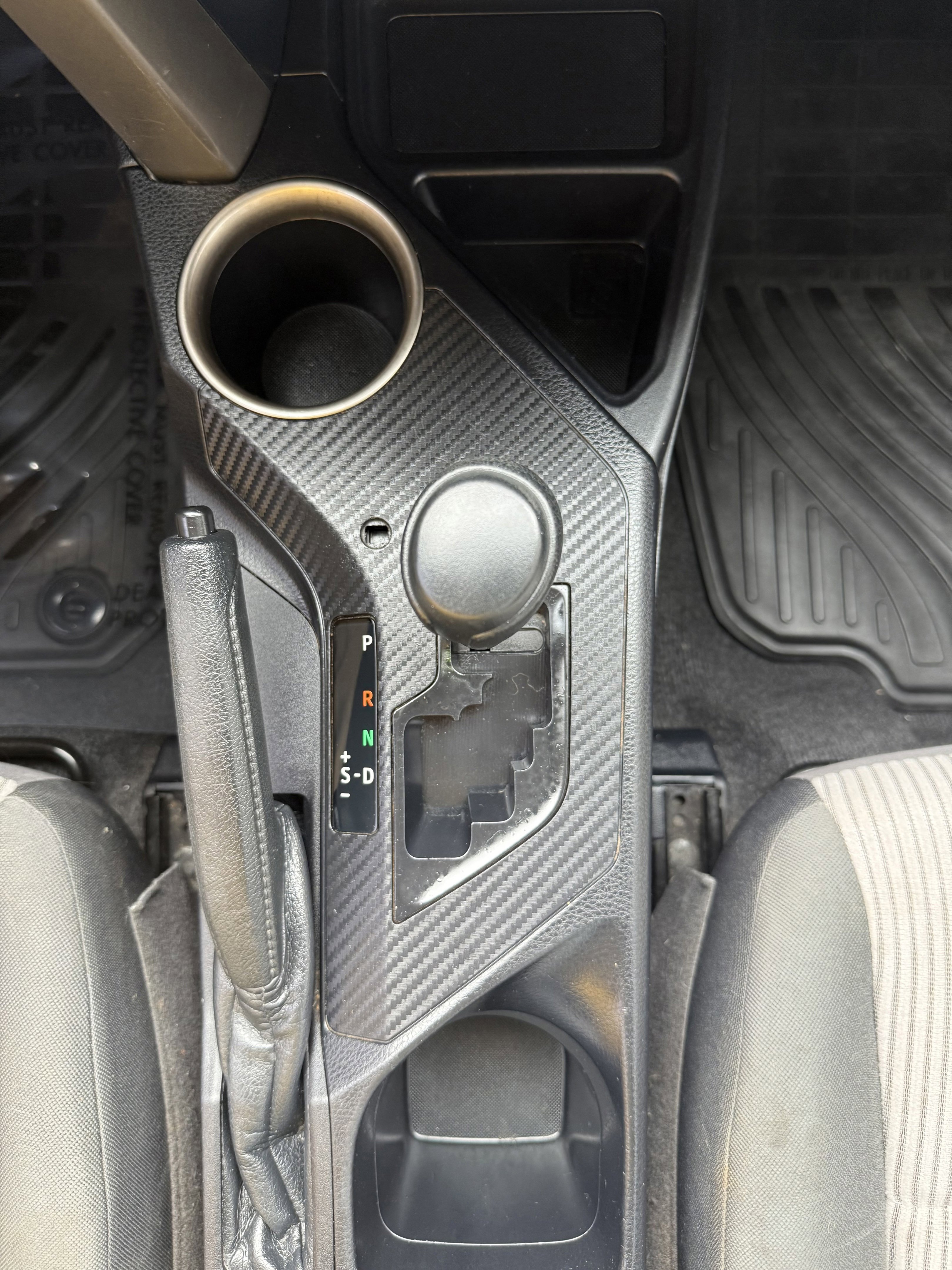 Used 2015 Toyota RAV4 LE image 16