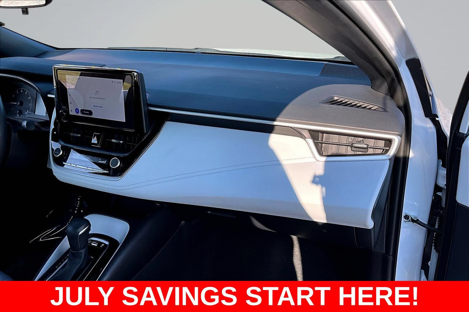 Used 2025 Toyota Corolla SE FWD image 34