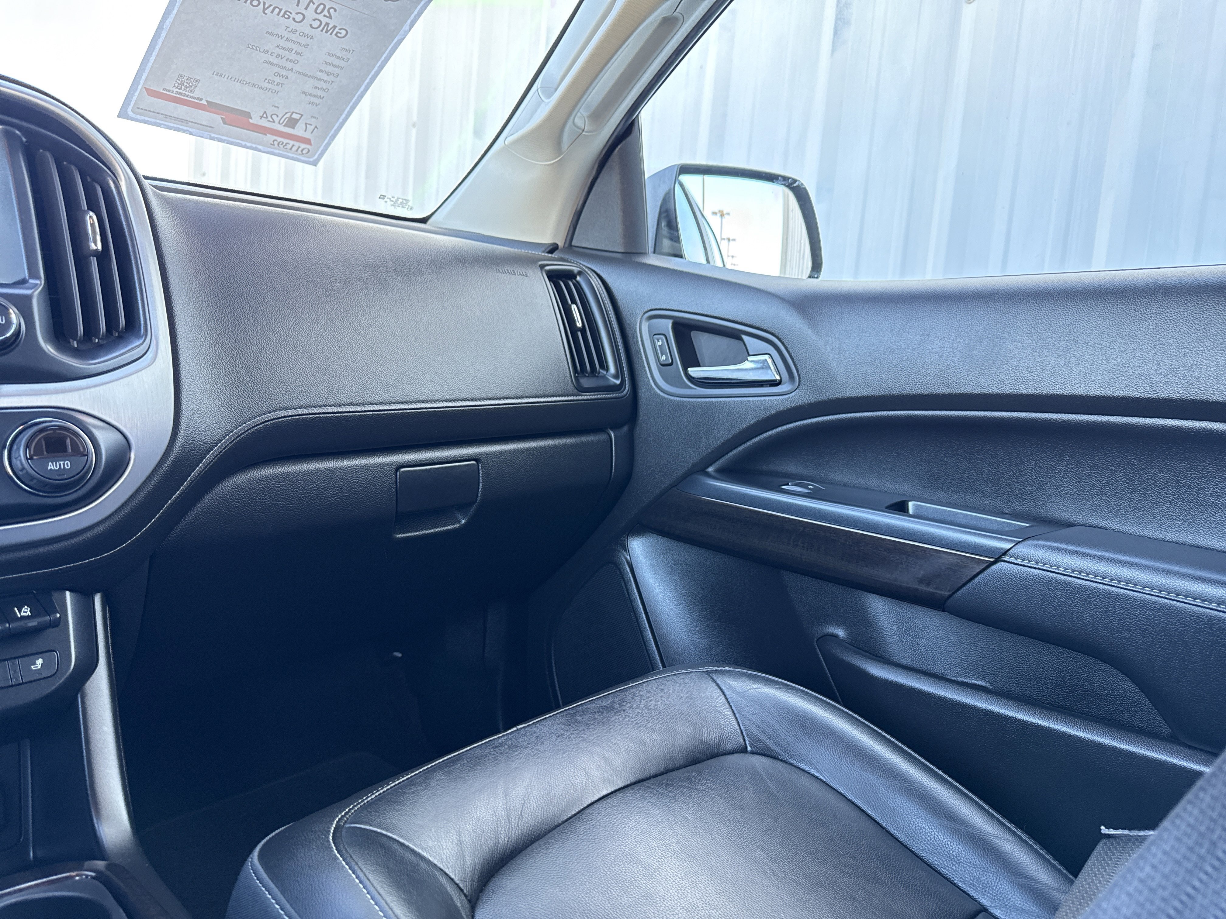 Used 2017 GMC Canyon SLT w/ Driver Alert Package image 32