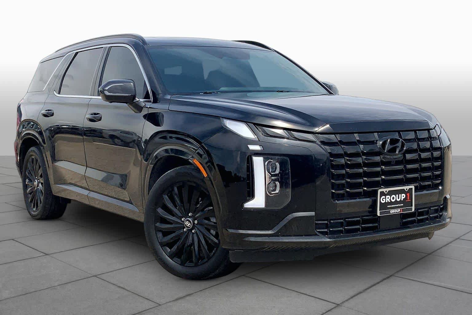 Used 2024 Hyundai Palisade Calligraphy AWD/4WD image 3