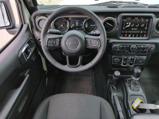 Certified 2023 Jeep Wrangler Unlimited w/ Cold Weather Group AWD/4WD image 18