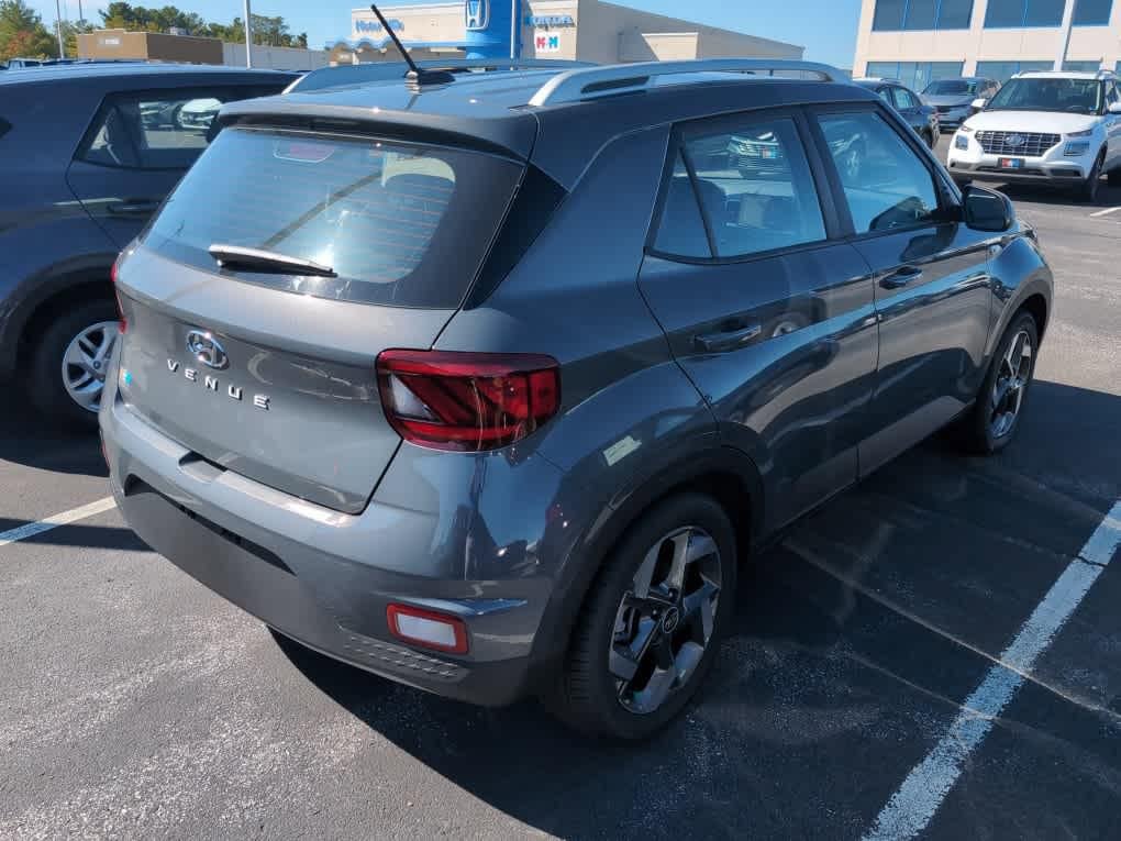New 2026 Hyundai Venue SEL FWD image 14