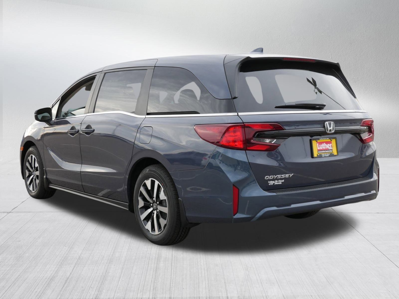 New 2026 Honda Odyssey EX-L image 3