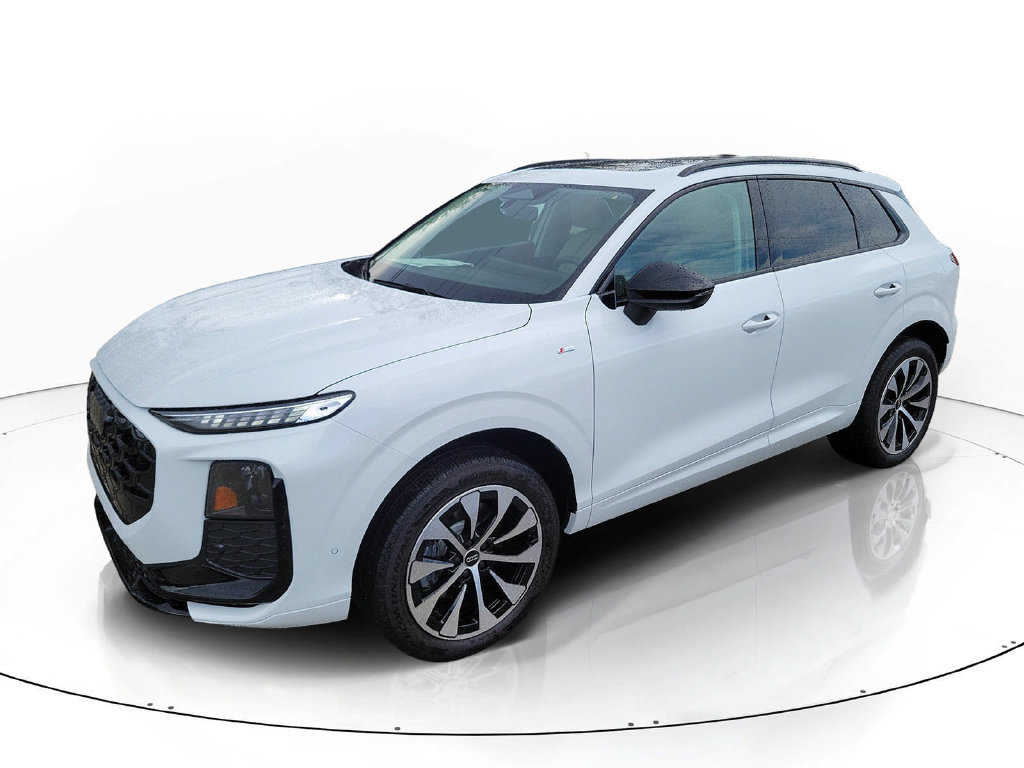 New 2026 Audi Q3 quattro 2.0T AWD/4WD image 2