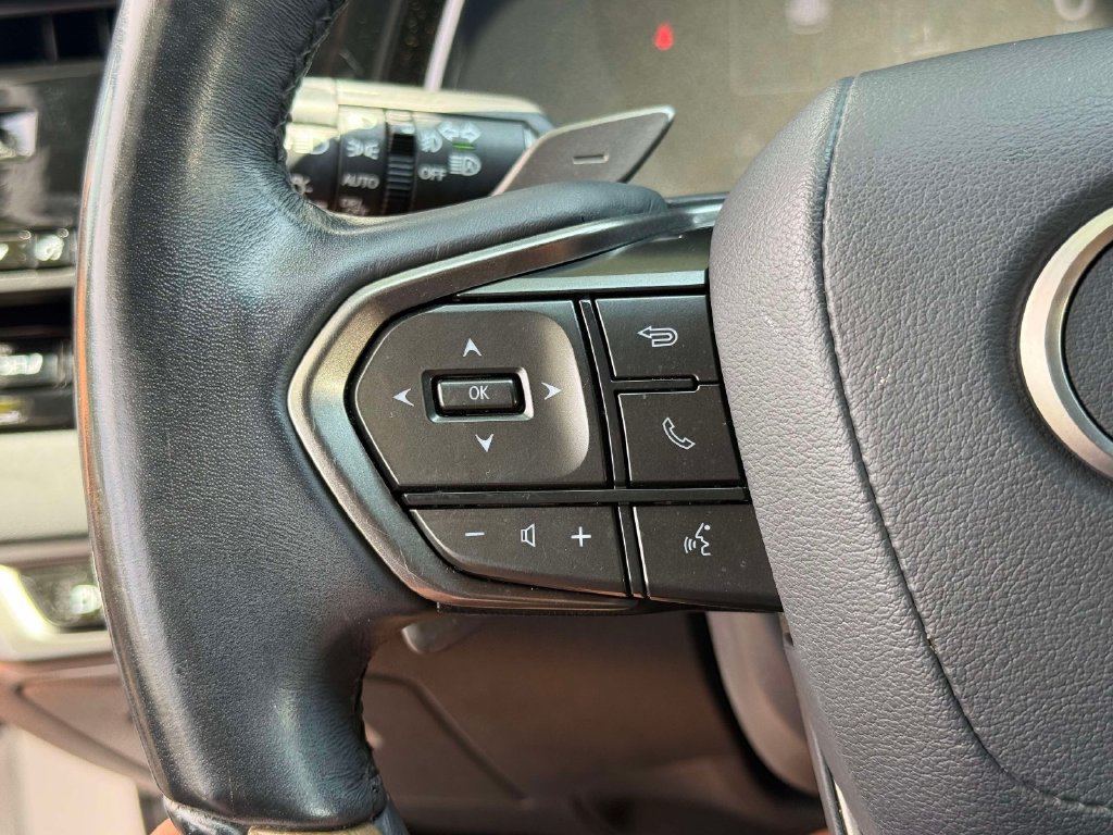Used 2023 Lexus RX 350 Premium w/ Accessory Package AWD/4WD image 31