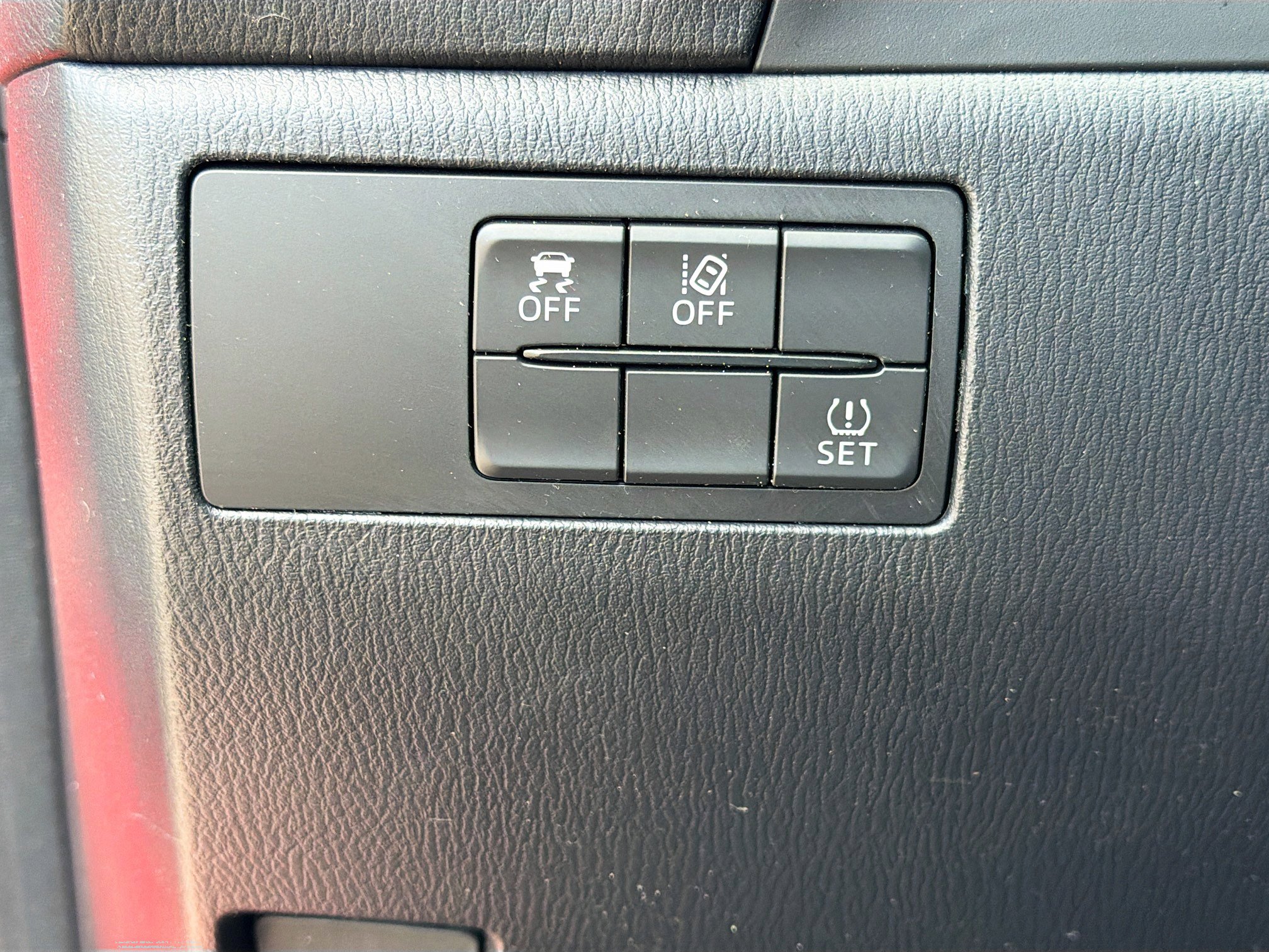 Used 2018 MAZDA MAZDA3 Grand Touring w/ Premium Equipment Package image 33