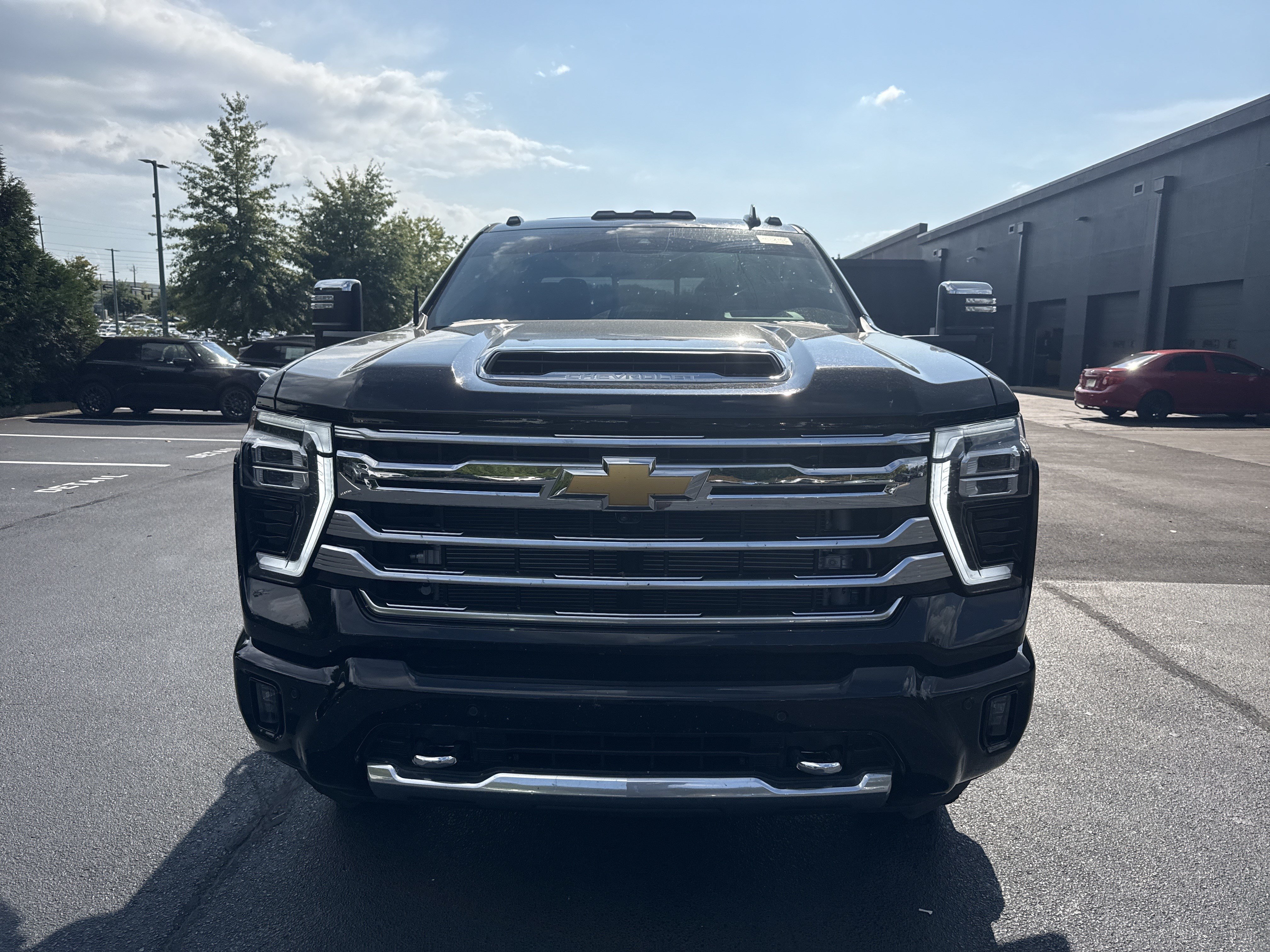 Used 2026 Chevrolet Silverado 3500 High Country w/ High Country Premium Package AWD/4WD image 3