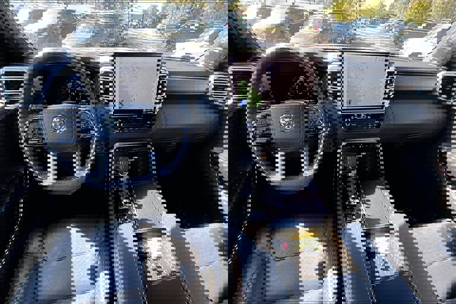 Used 2024 Toyota Sequoia Platinum image 16