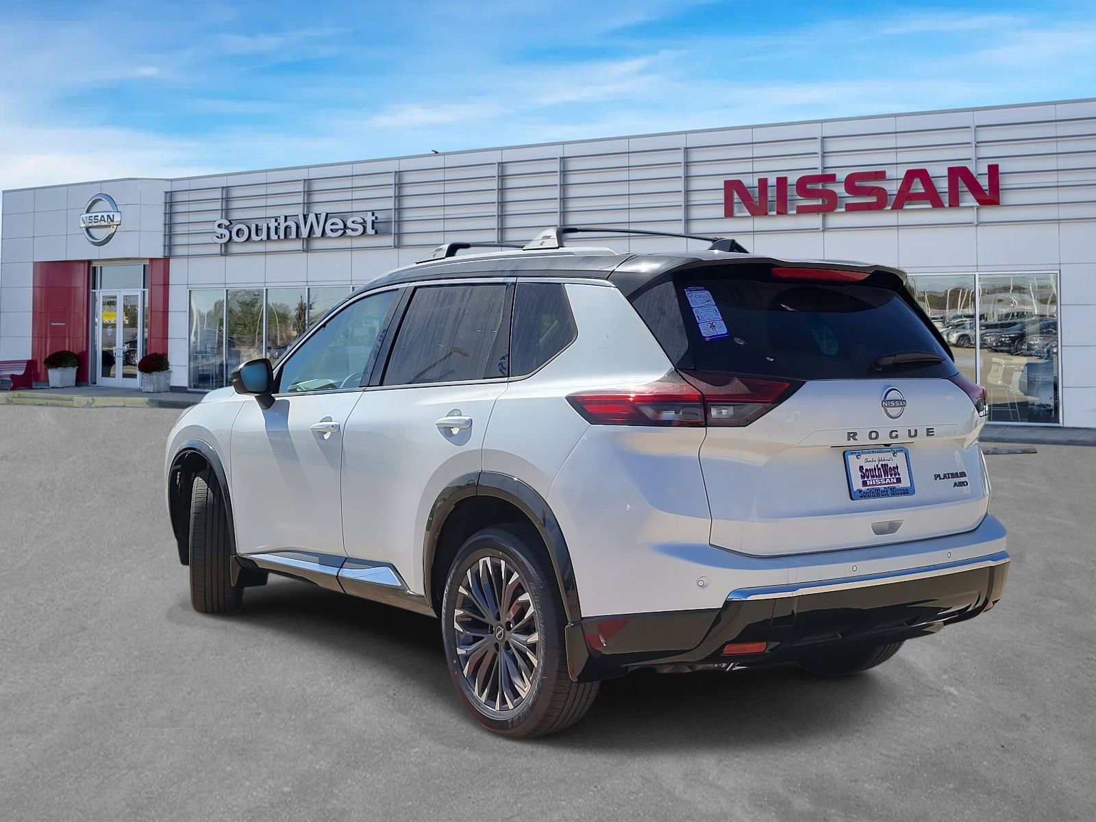 New 2026 Nissan Rogue Platinum image 8