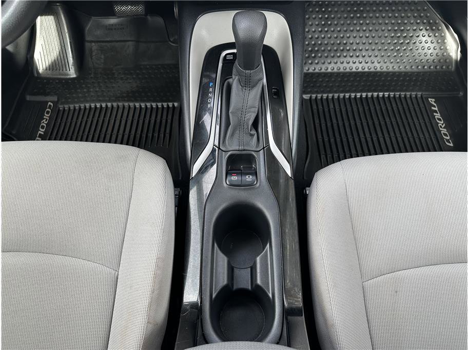 Used 2020 Toyota Corolla LE FWD image 25