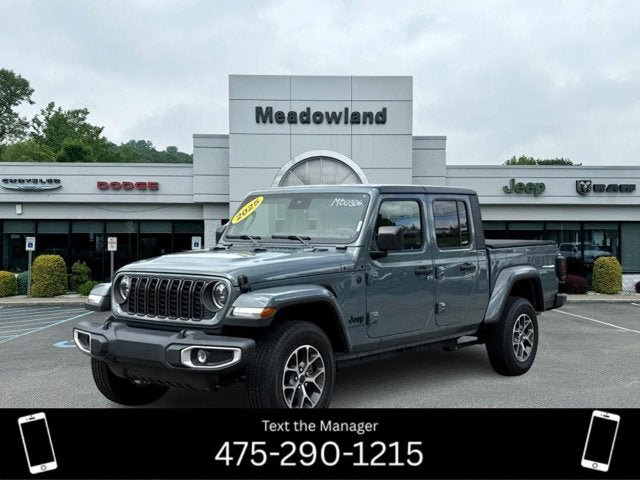 Certified 2025 Jeep Gladiator Sport AWD/4WD image 1