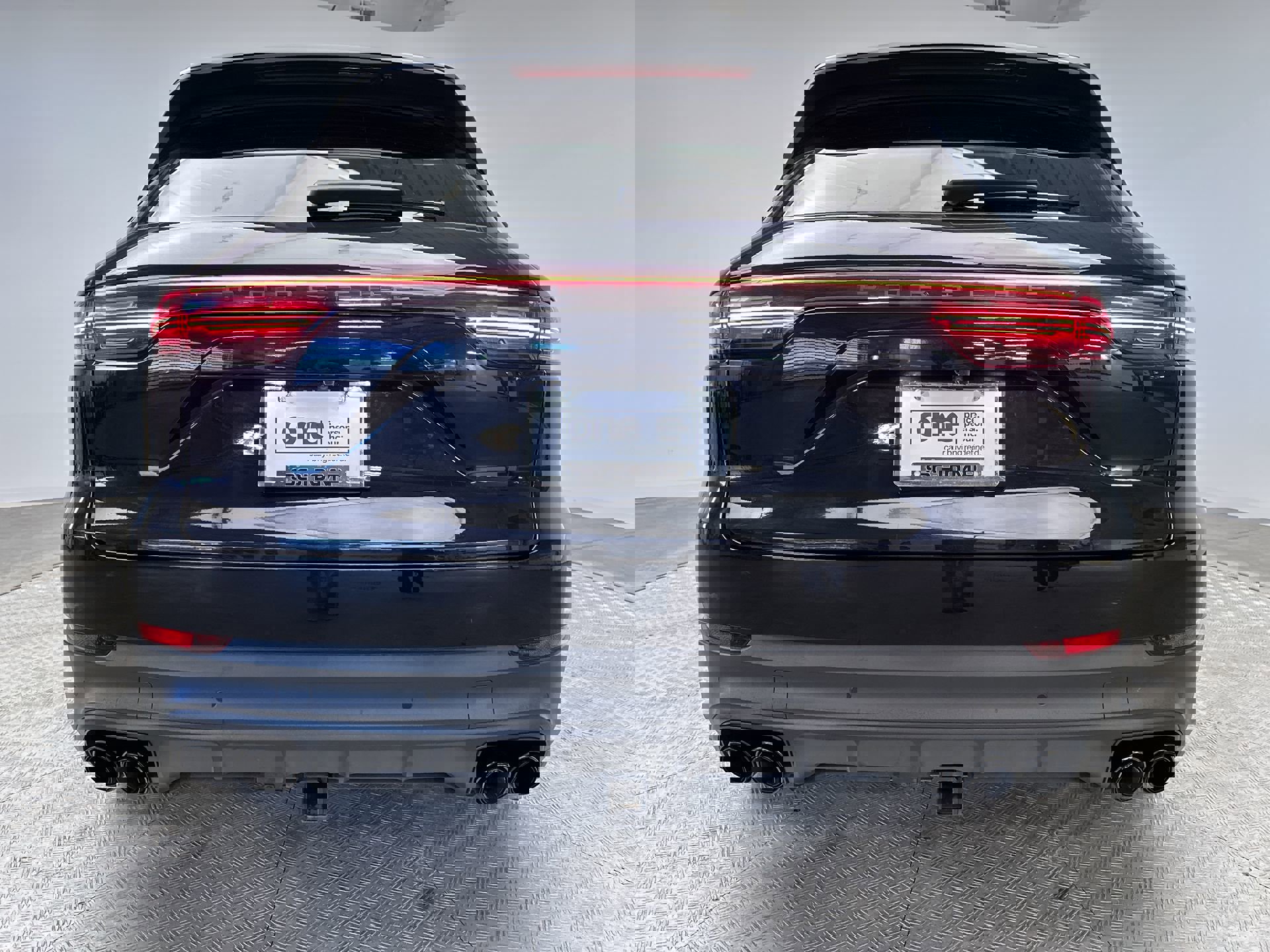 Used 2023 Porsche Cayenne image 23