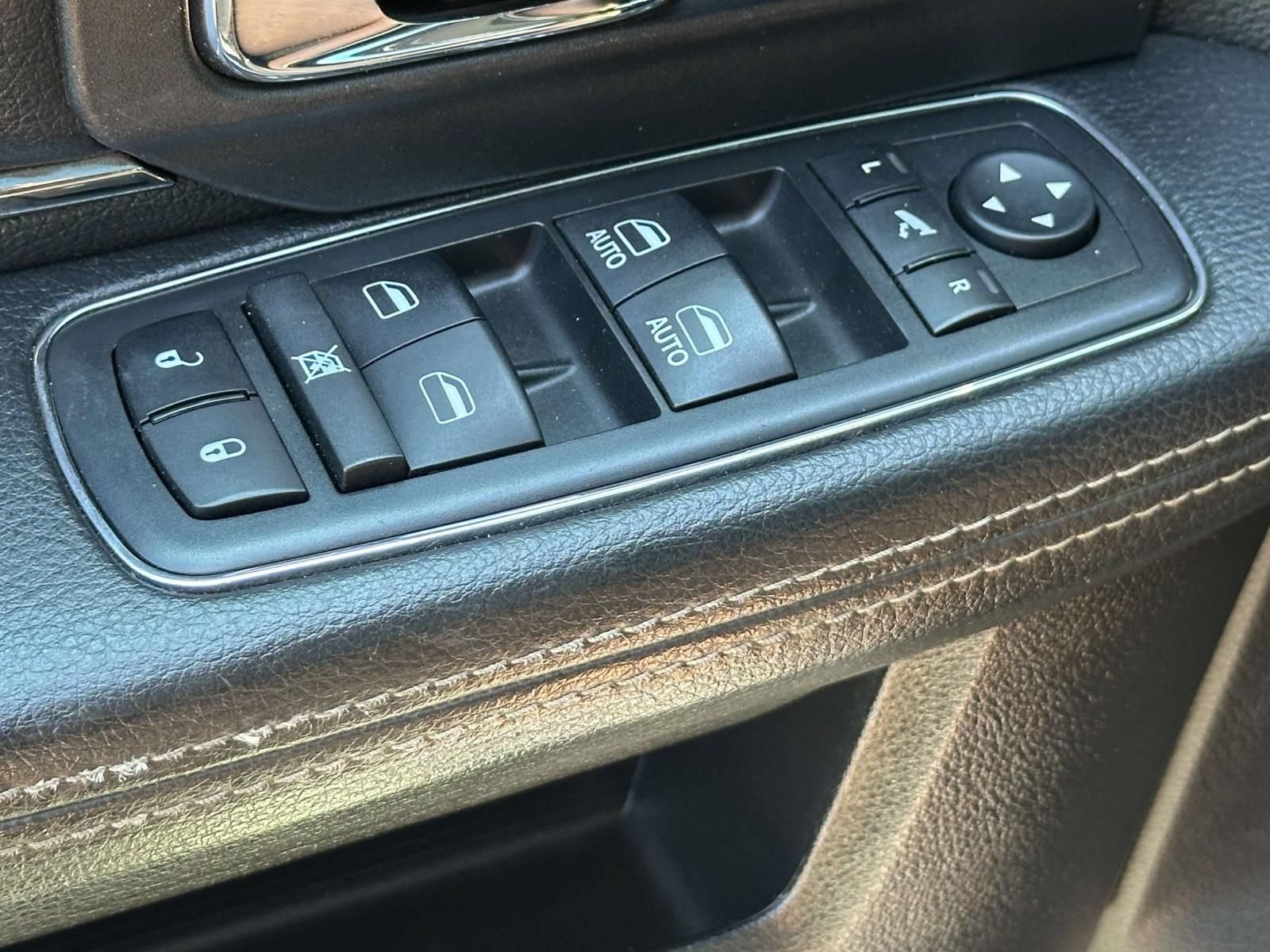 Used 2018 RAM 2500 Laramie w/ Sport Appearance Group AWD/4WD image 15