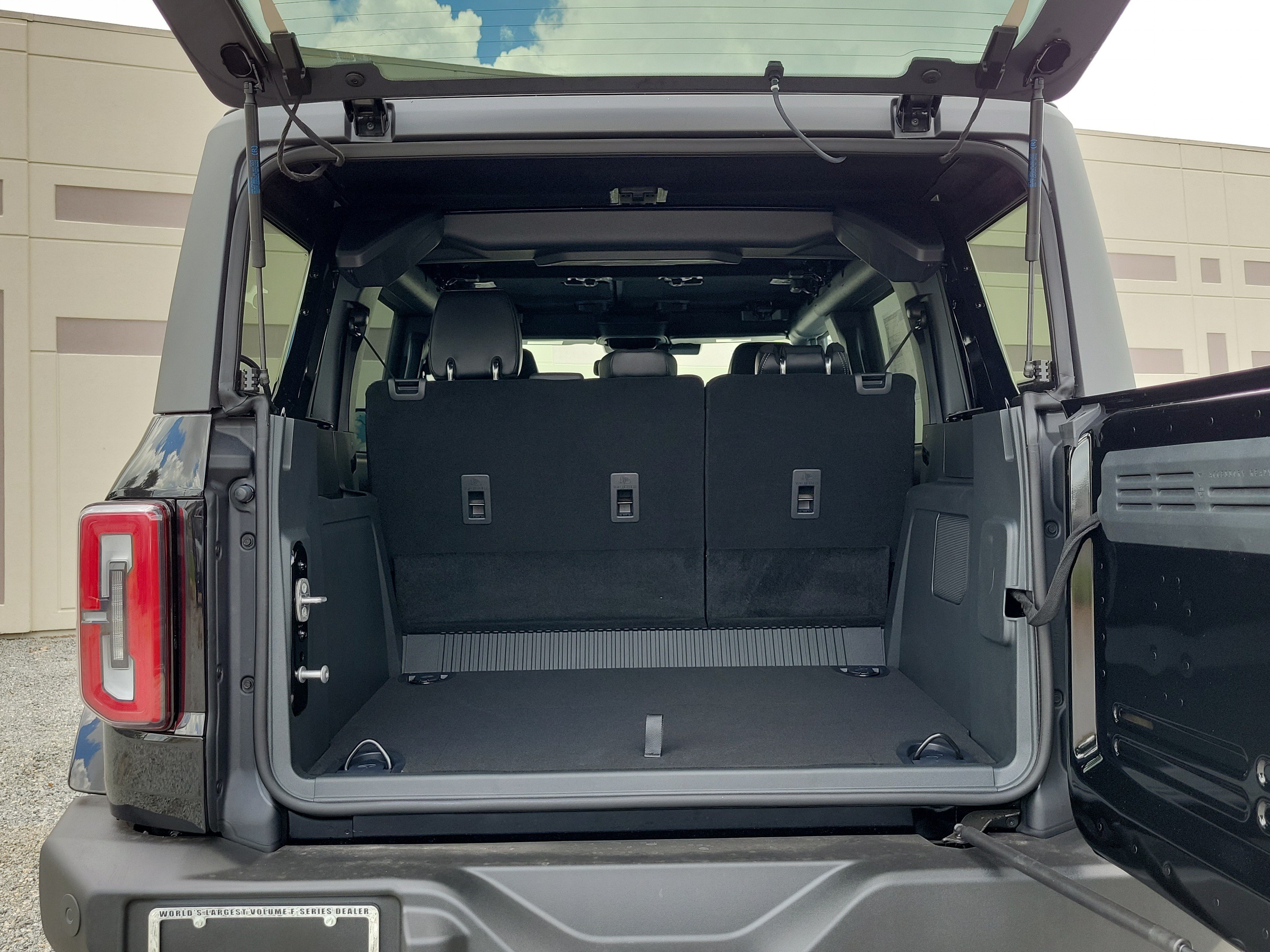 New 2026 Ford Bronco Outer Banks AWD/4WD image 10