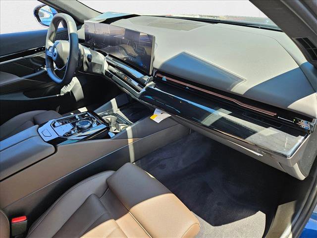 Used 2024 BMW 530i w/ Premium Package image 20