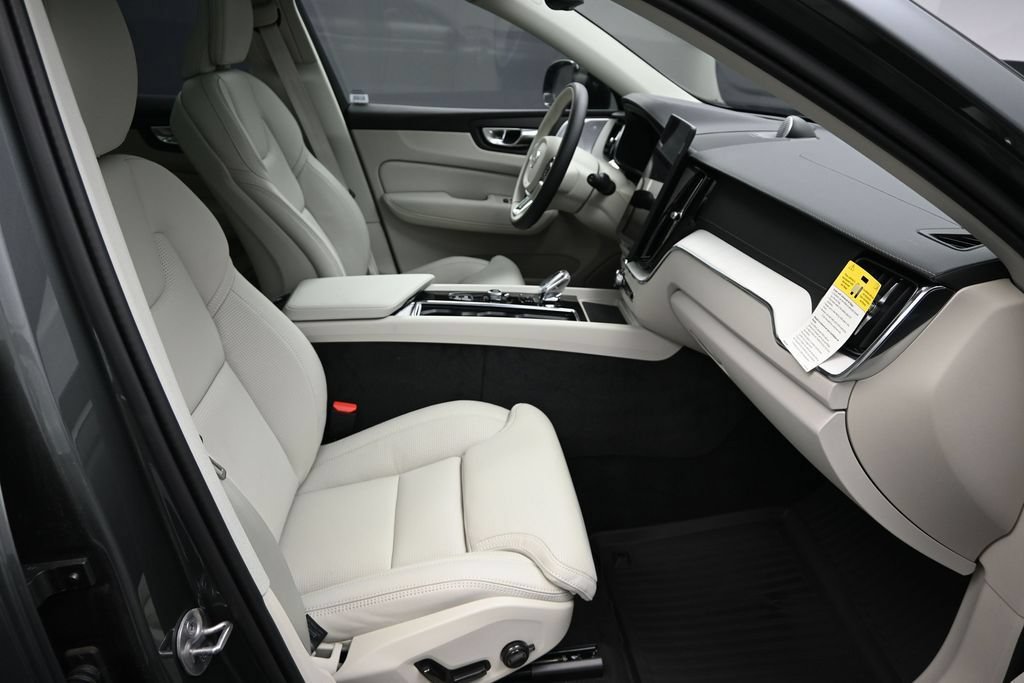 New 2026 Volvo XC60 B5 Ultra w/ Climate Package AWD/4WD image 22