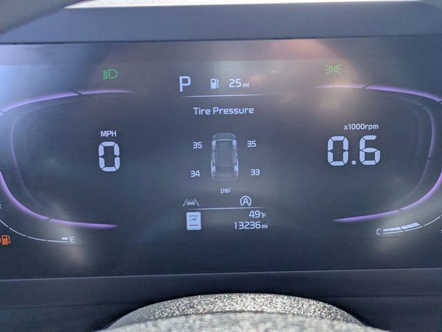 Used 2025 Kia Sportage LX image 29