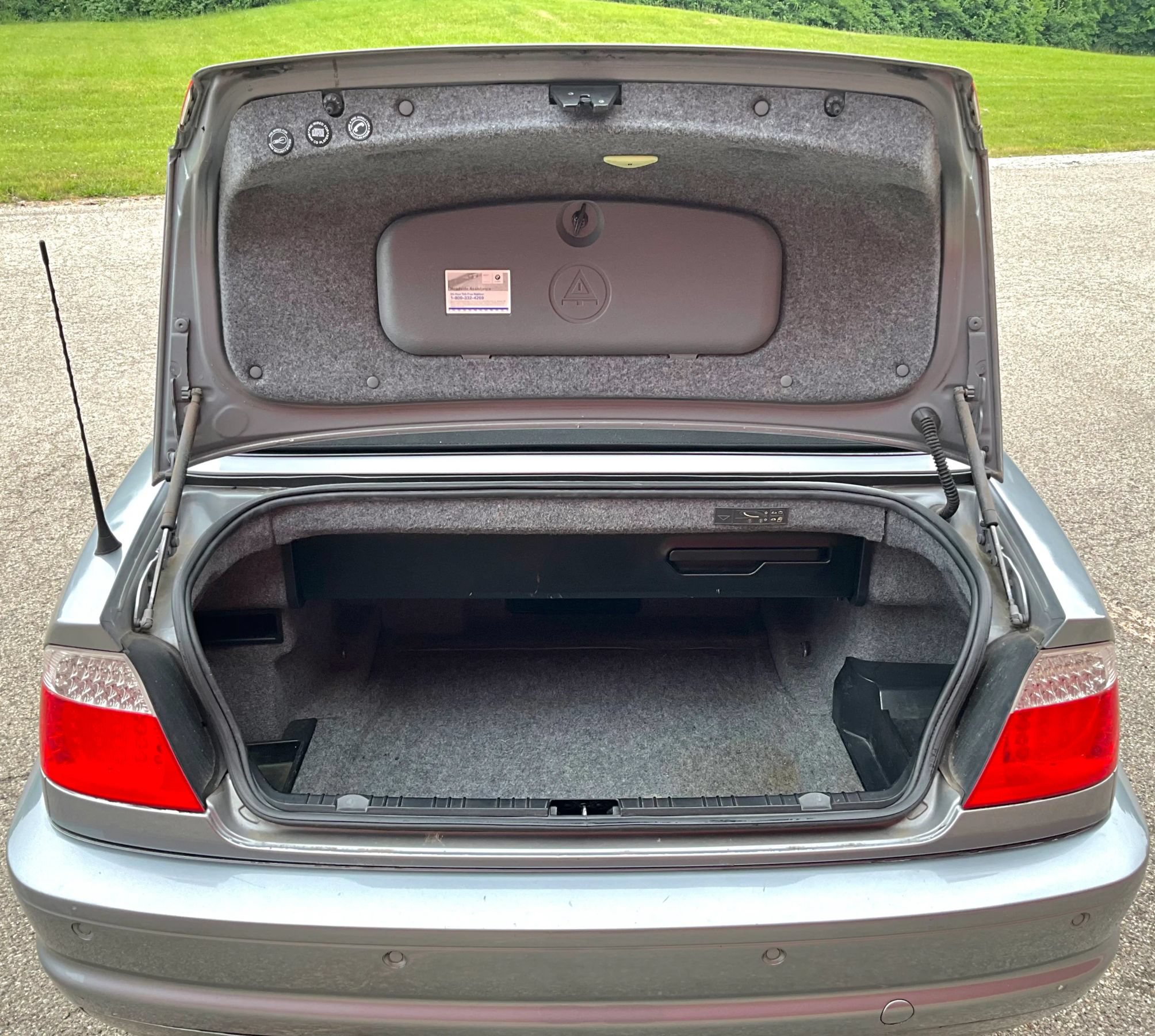 Used 2005 BMW M3 Convertible RWD image 9