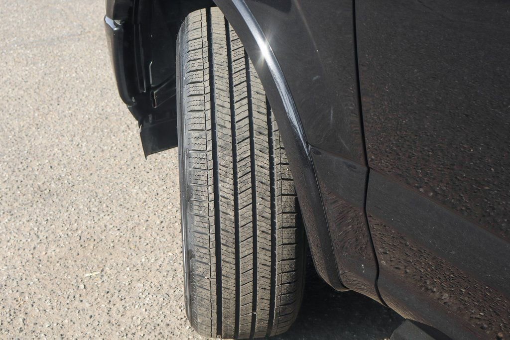 Used 2020 Ford F150 Lariat image 35