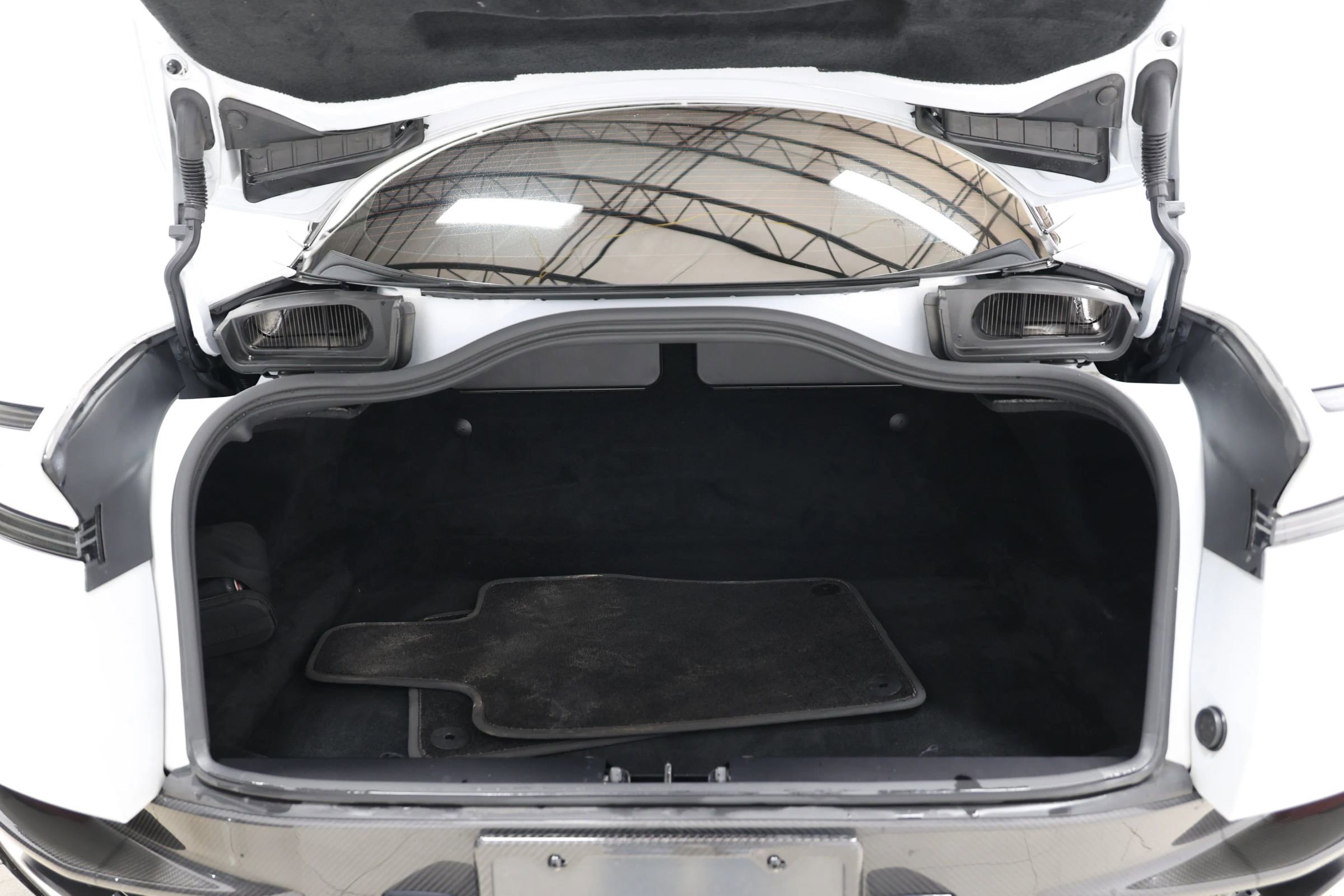 Used 2020 Aston Martin DB11 AMR image 55