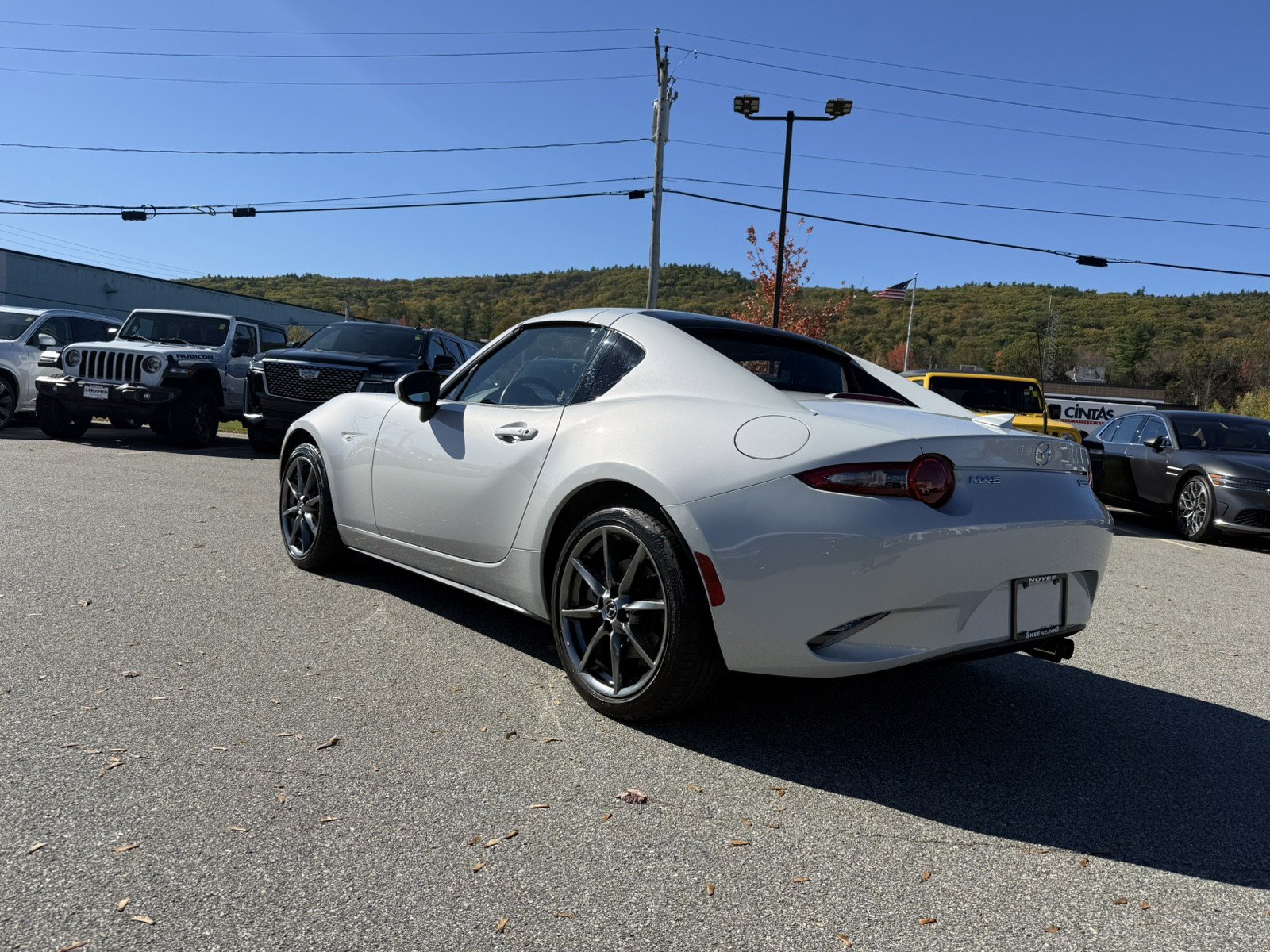 Used 2017 MAZDA MX-5 Miata RF Grand Touring RWD image 7