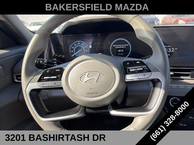 Used 2025 Hyundai Elantra SEL FWD image 14