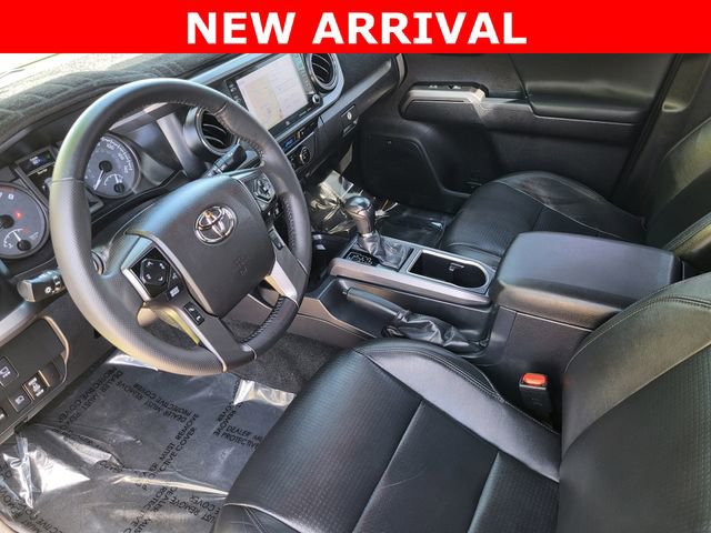 Used 2023 Toyota Tacoma TRD Off-Road w/ TRD Premium Off Road Package image 9