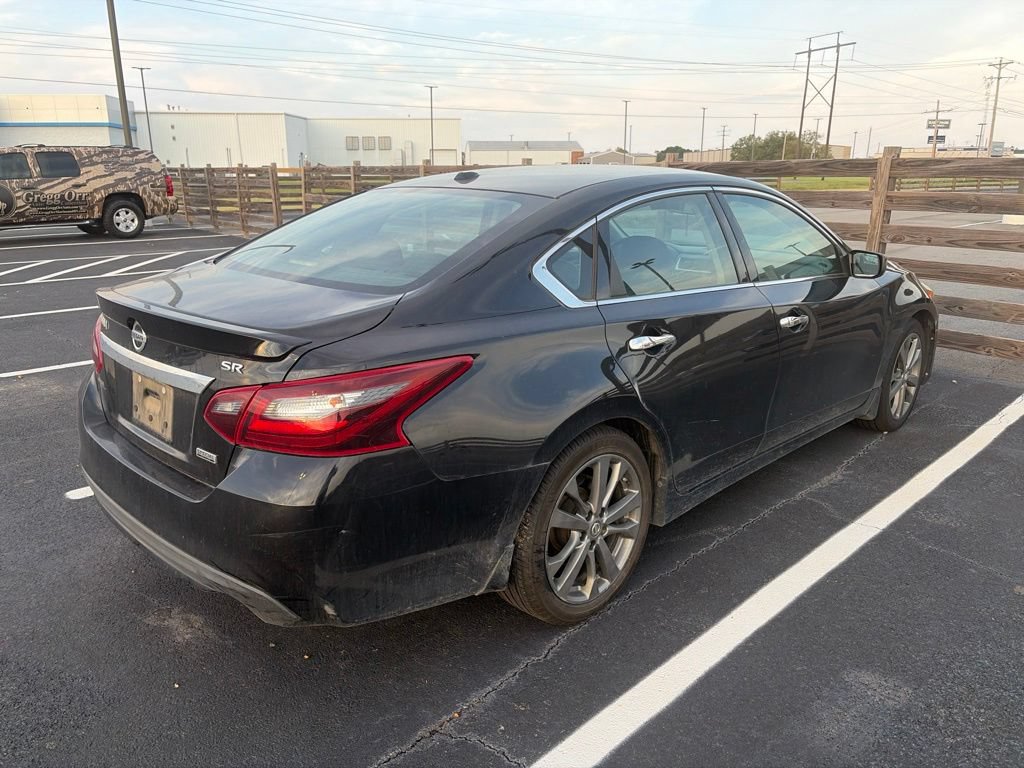 Used 2018 Nissan Altima 2.5 SR w/ SR Special Edition FWD image 6