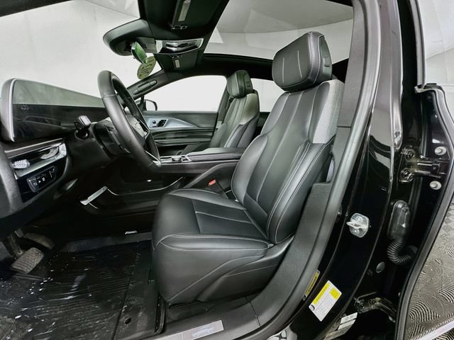 Used 2024 Cadillac Lyriq Tech AWD/4WD image 4