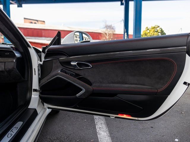 Used 2015 Porsche 911 GT3 w/ Carbon Interior Package RWD image 33