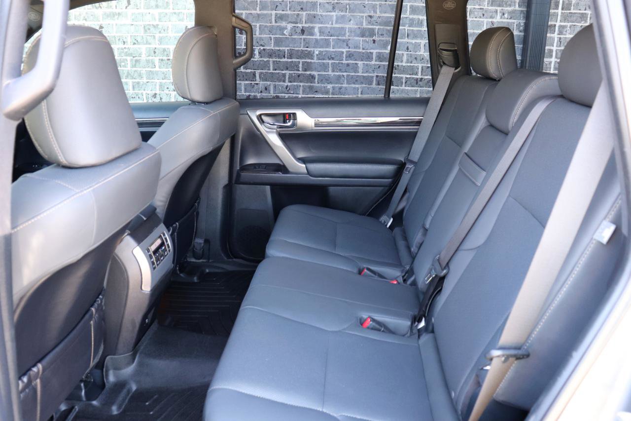 Used 2020 Lexus GX 460 Premium w/ Premium Package image 45