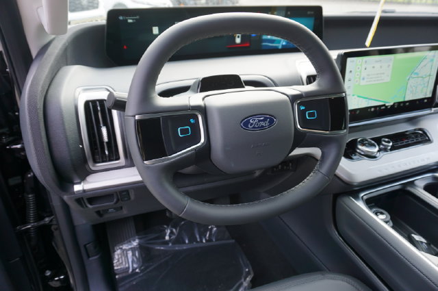 New 2026 Ford Expedition Max Active RWD image 12
