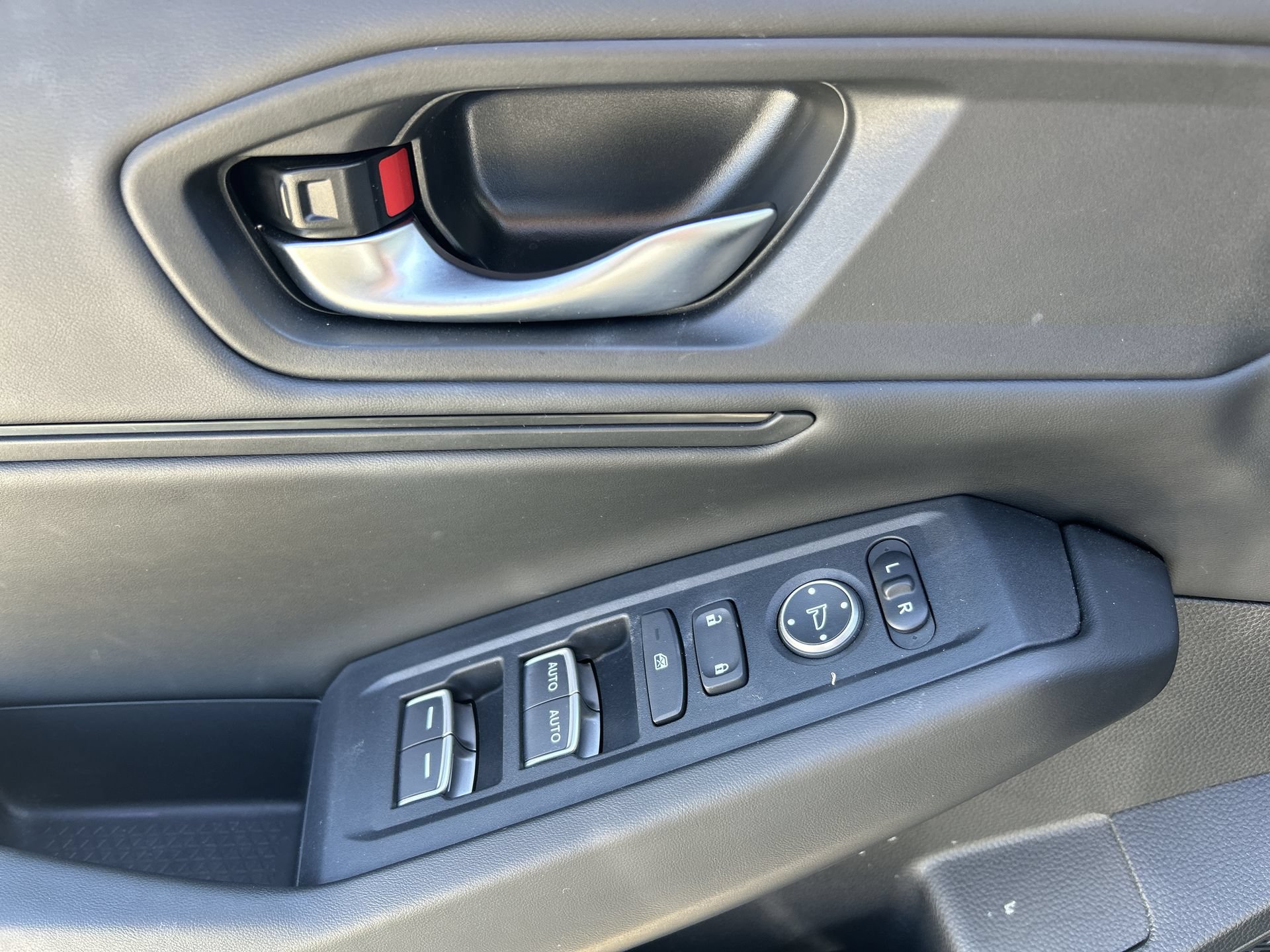 Certified 2025 Honda Accord SE image 15