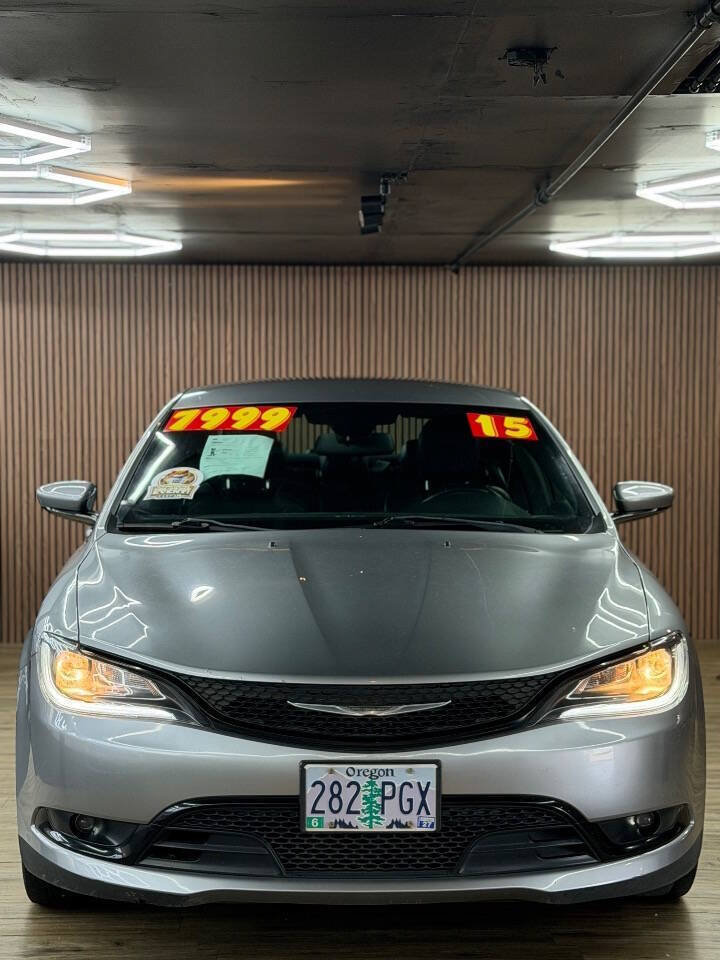 Used 2015 Chrysler 200 S FWD image 2